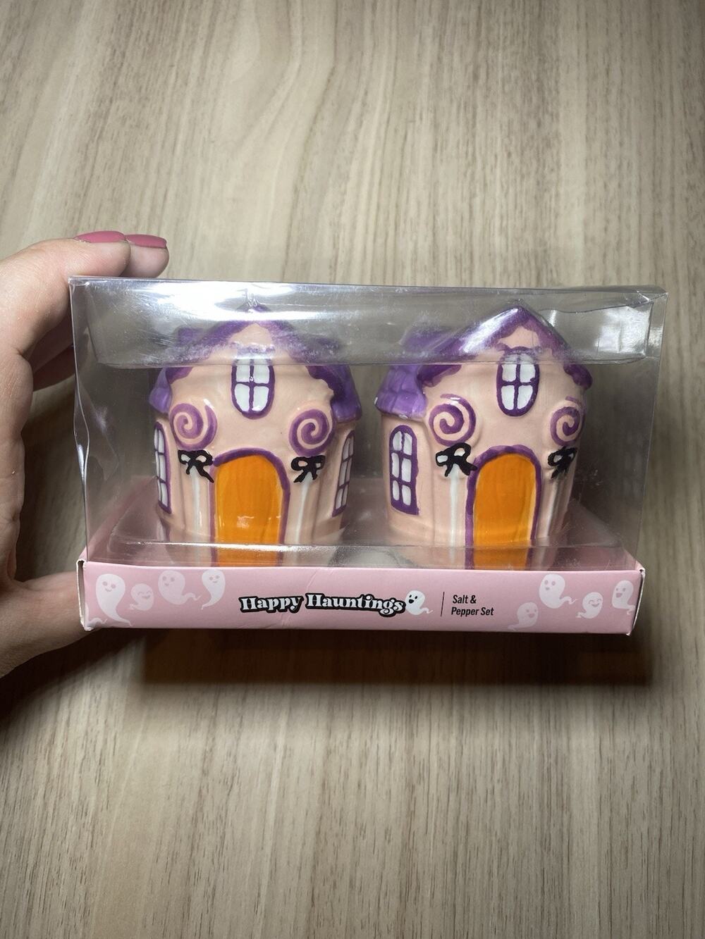 Halloween Happy Haunted Homes Salt & Pepper Shakers New